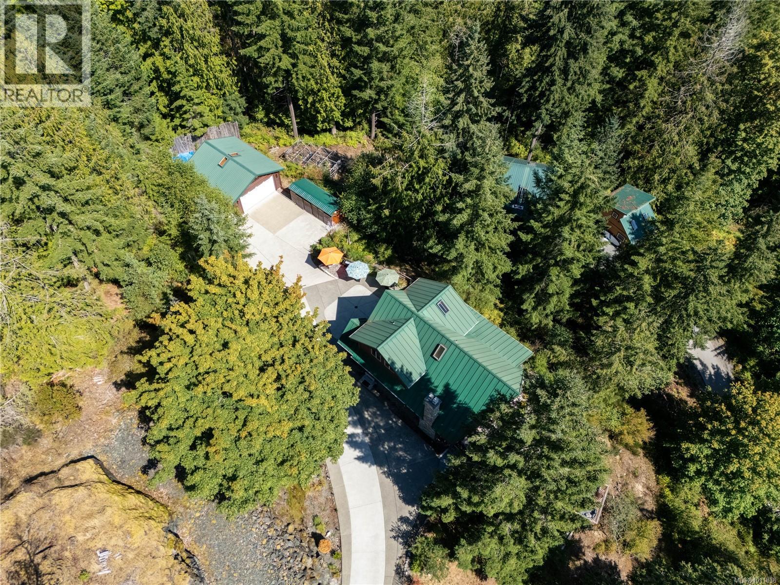9215 Kestrel Dr, Lake Cowichan