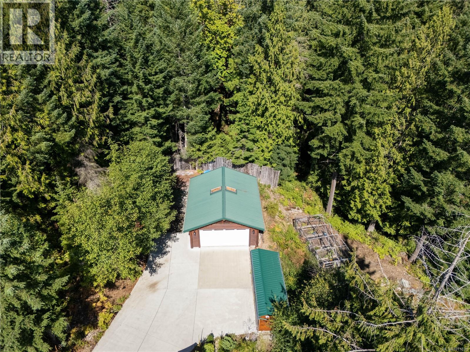 9215 Kestrel Dr, Lake Cowichan