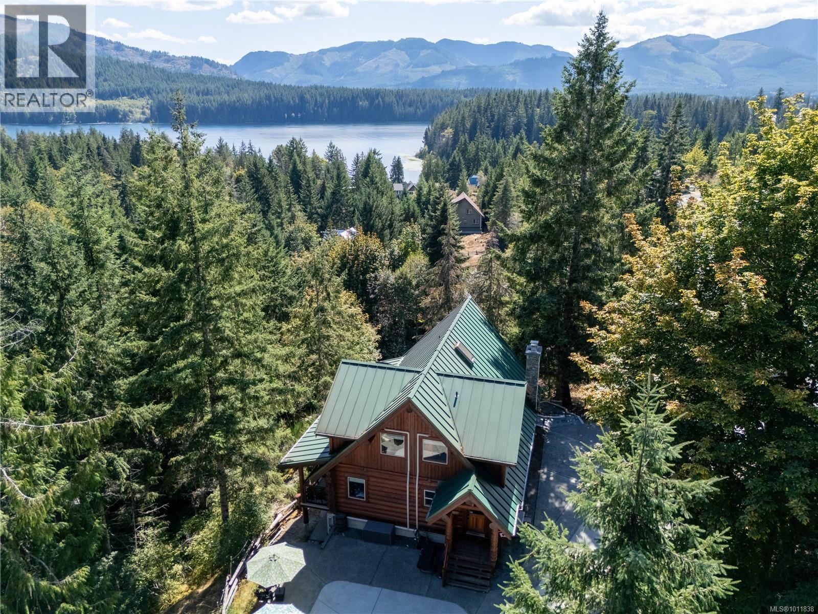 9215 Kestrel Dr, Lake Cowichan