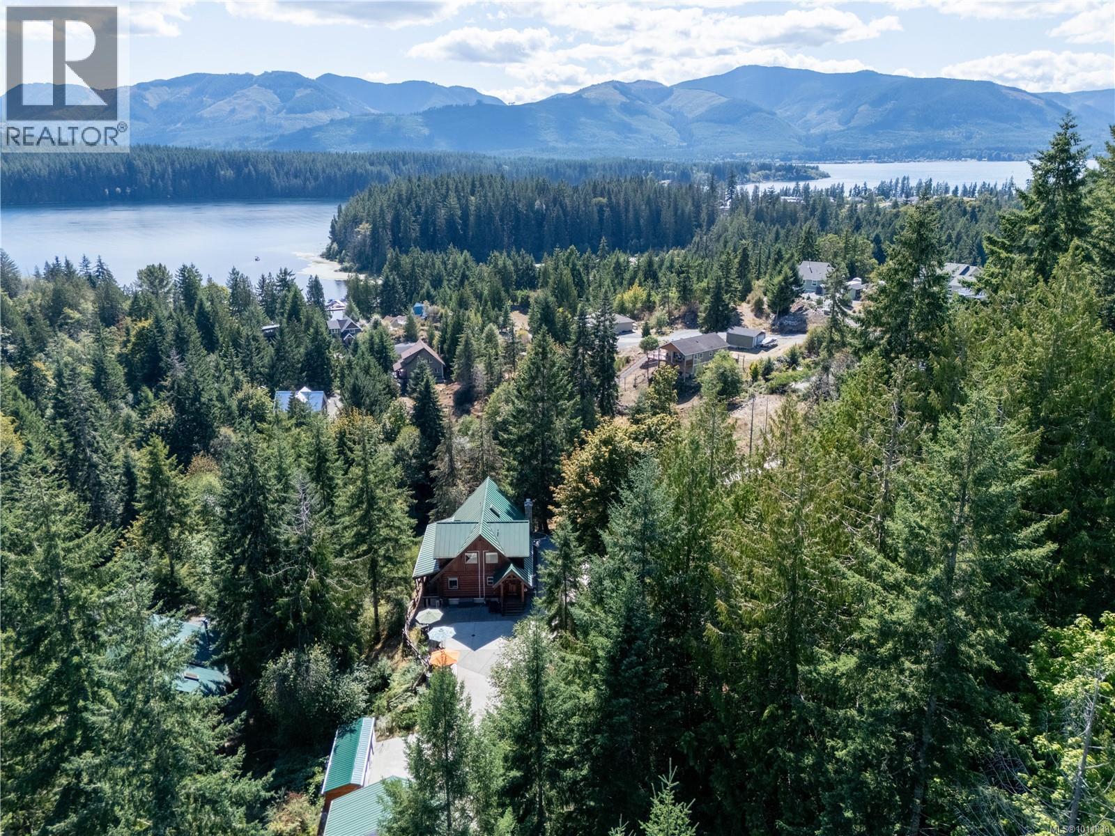 9215 Kestrel Dr, Lake Cowichan