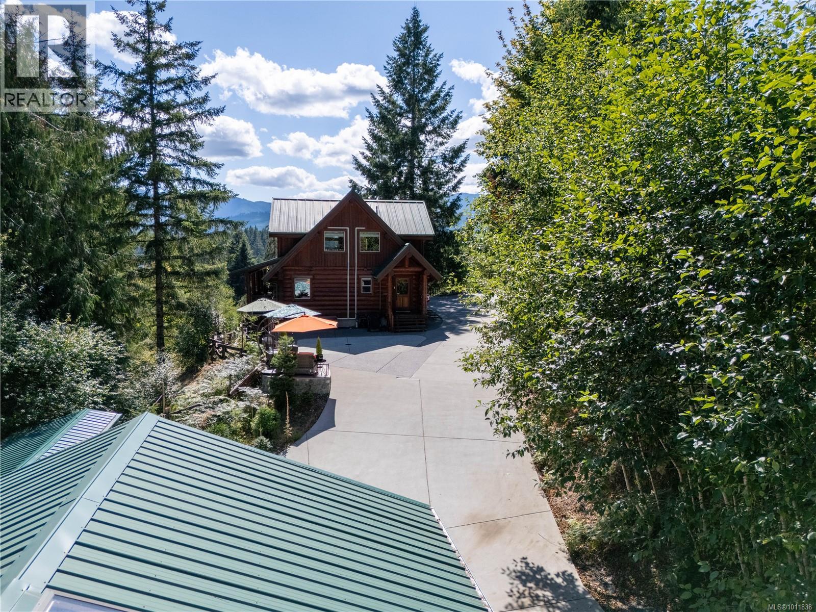 9215 Kestrel Dr, Lake Cowichan