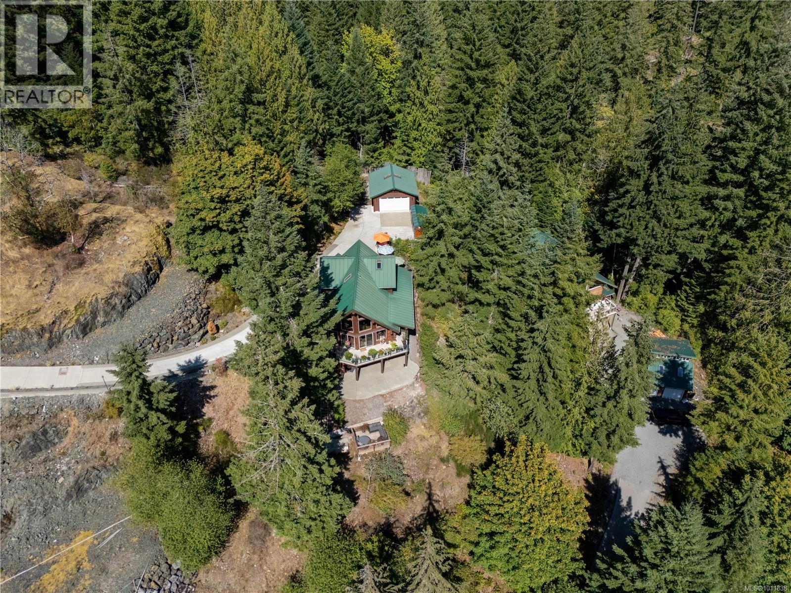 9215 Kestrel Dr, Lake Cowichan