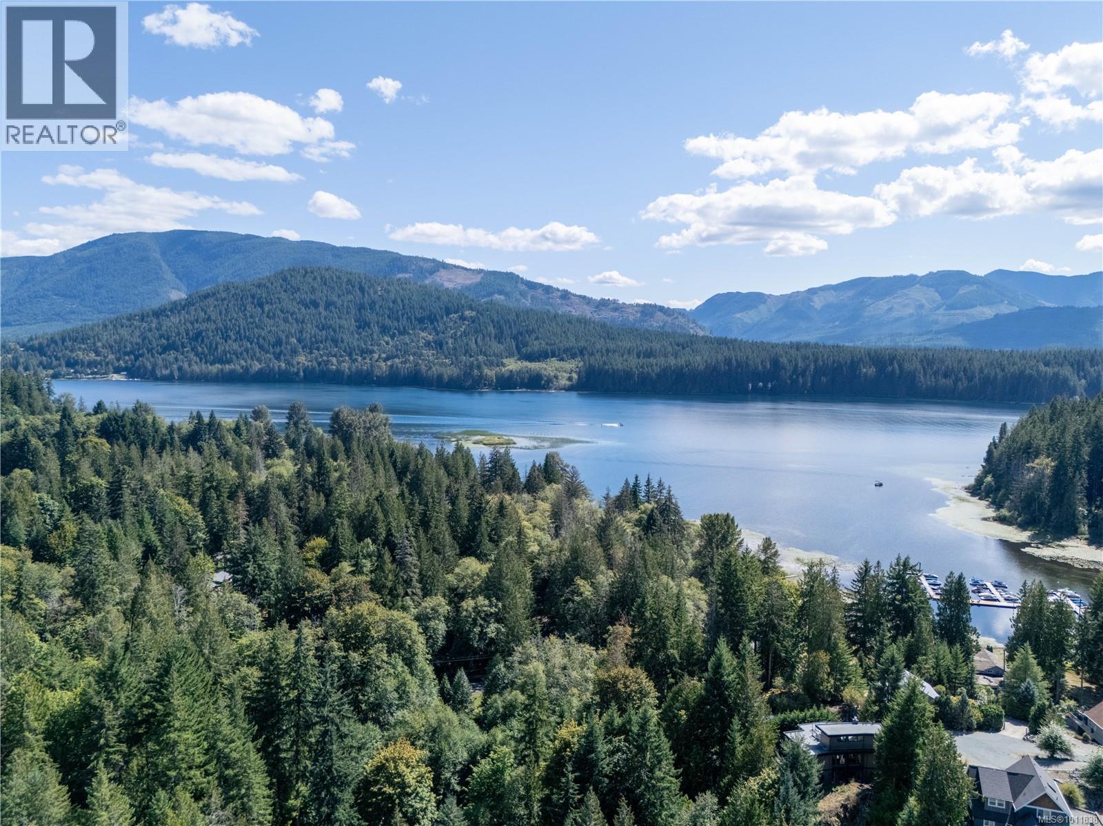 9215 Kestrel Dr, Lake Cowichan