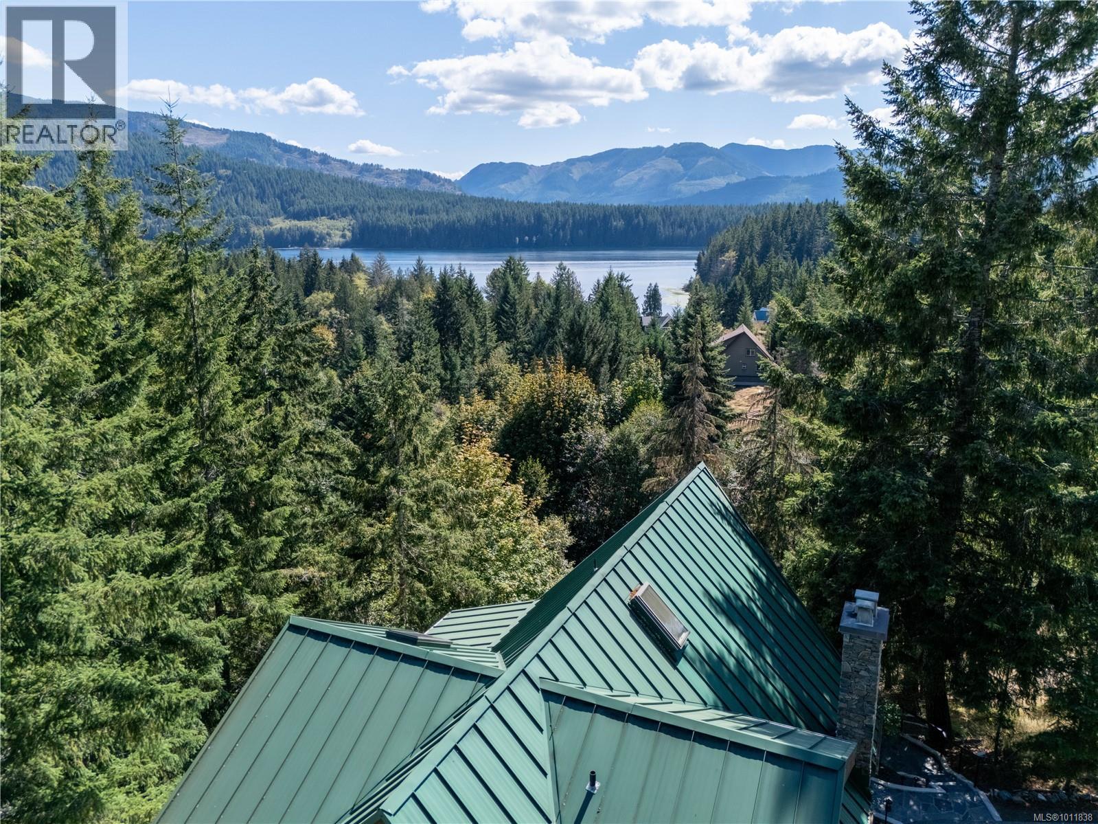 9215 Kestrel Dr, Lake Cowichan