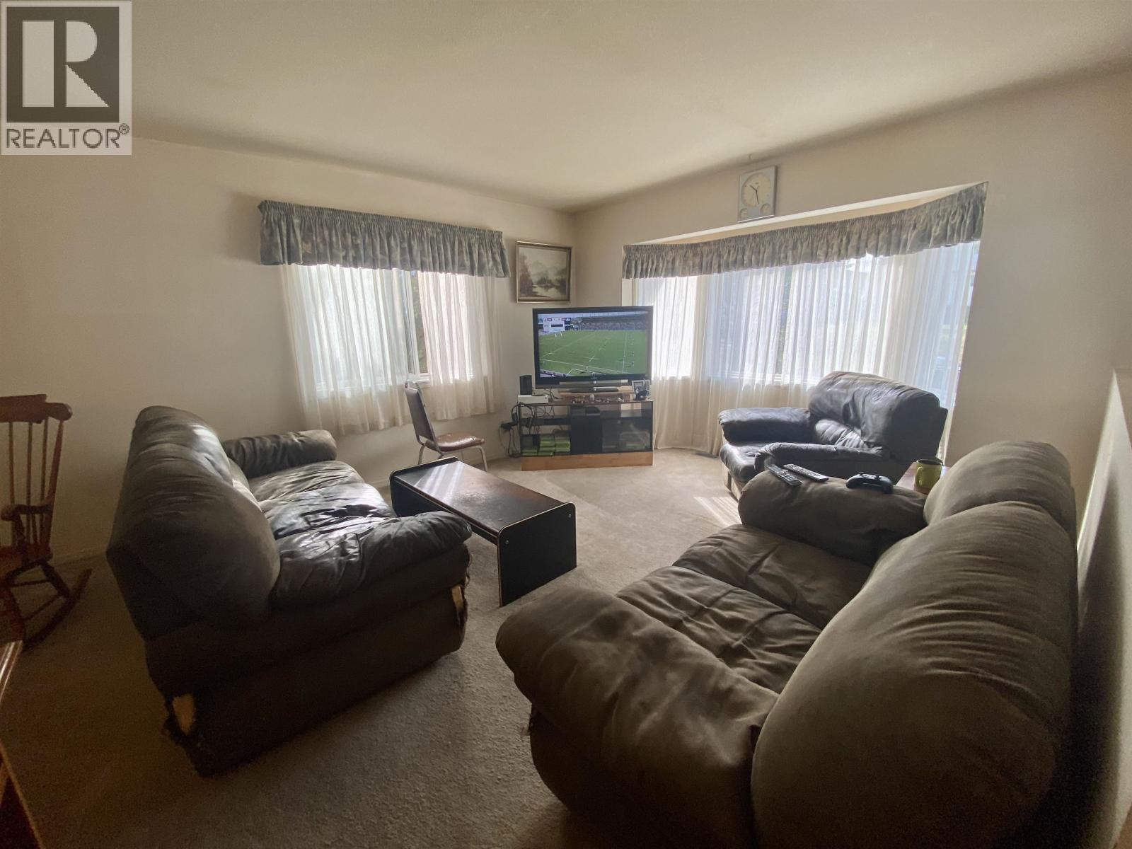3678 HAWTHORNE AVENUE, Terrace