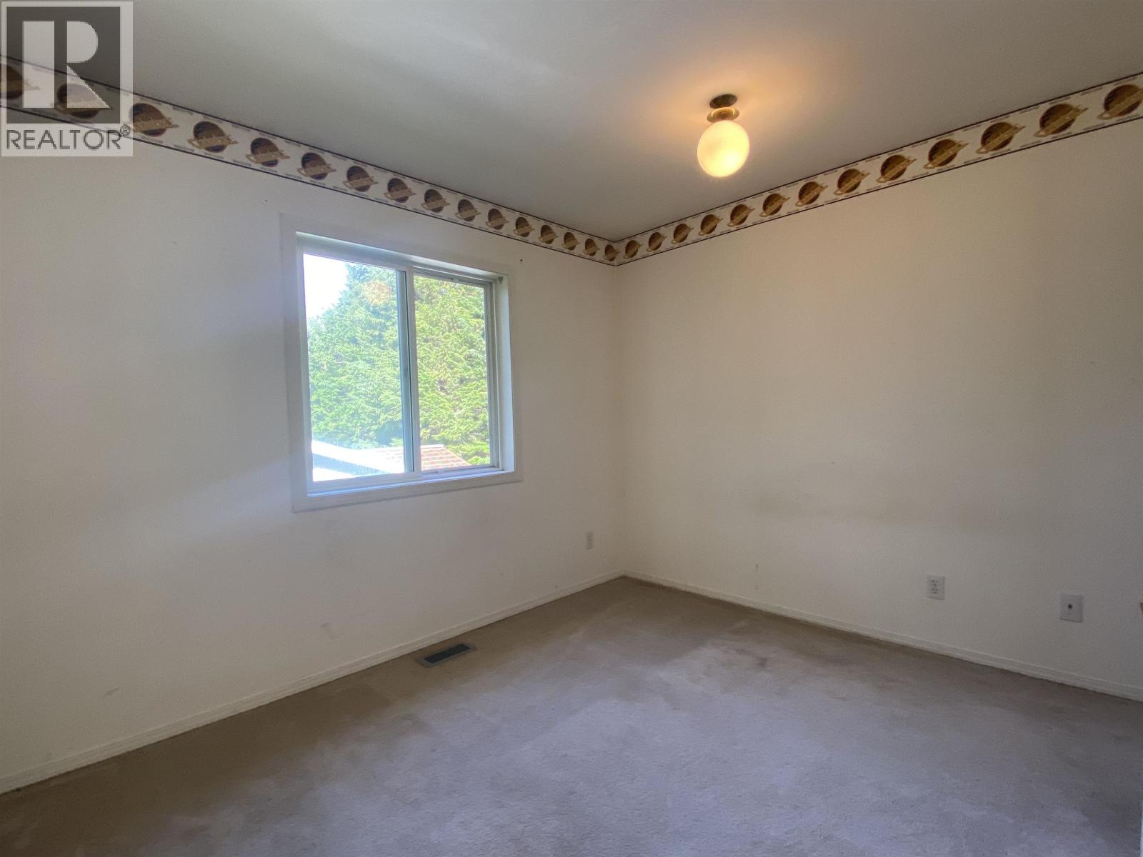 3678 HAWTHORNE AVENUE, Terrace