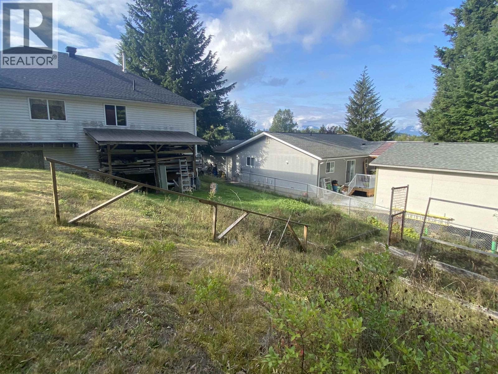 3678 HAWTHORNE AVENUE, Terrace