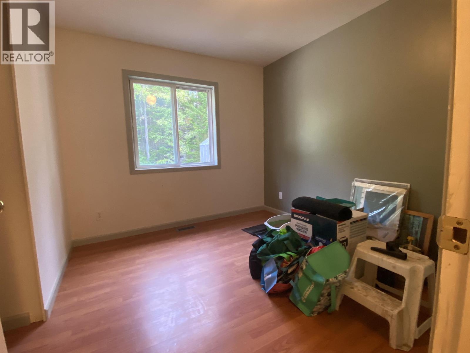 3678 HAWTHORNE AVENUE, Terrace