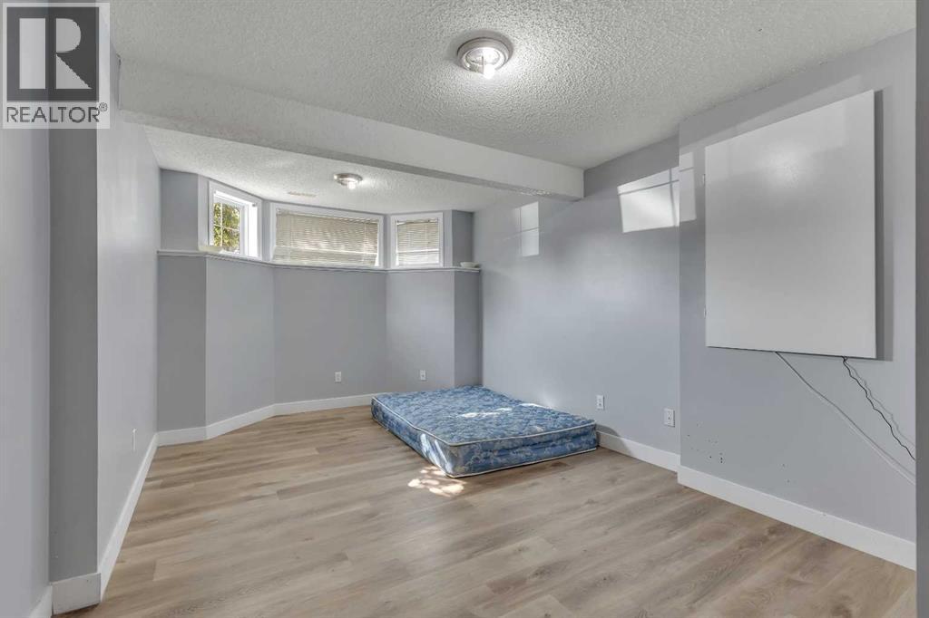 Single Family House Bi-level for Sale in  Martinvalley Crescent NE Martindale Calgary 