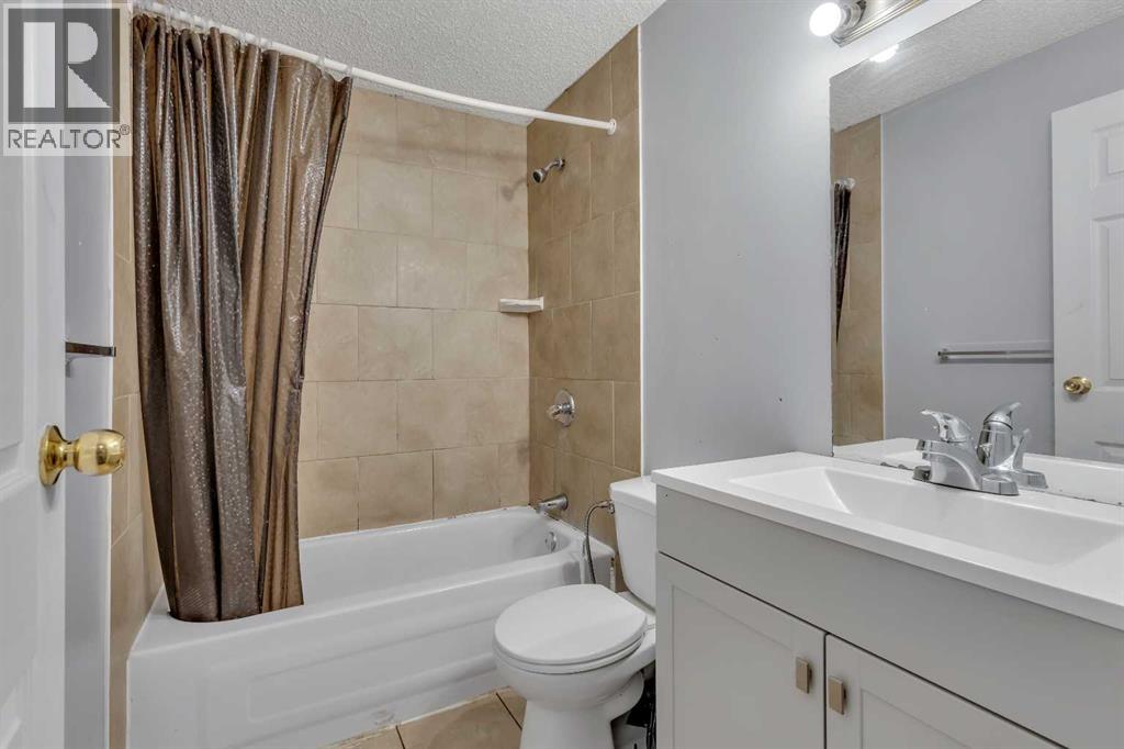 Single Family House Bi-level for Sale in  Martinvalley Crescent NE Martindale Calgary 
