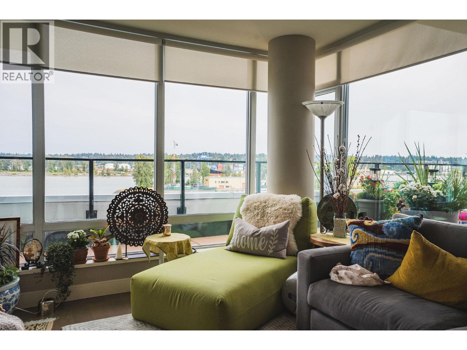 608 210 SALTER STREET, New Westminster