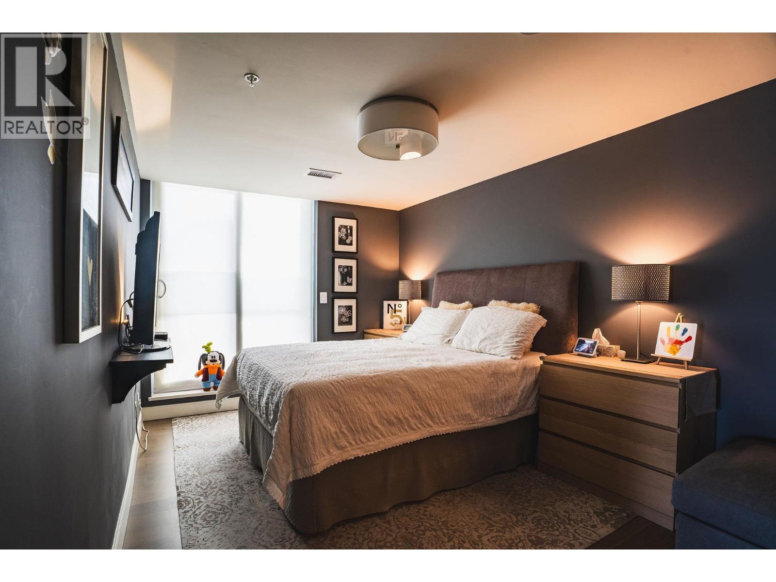608 210 SALTER STREET, New Westminster