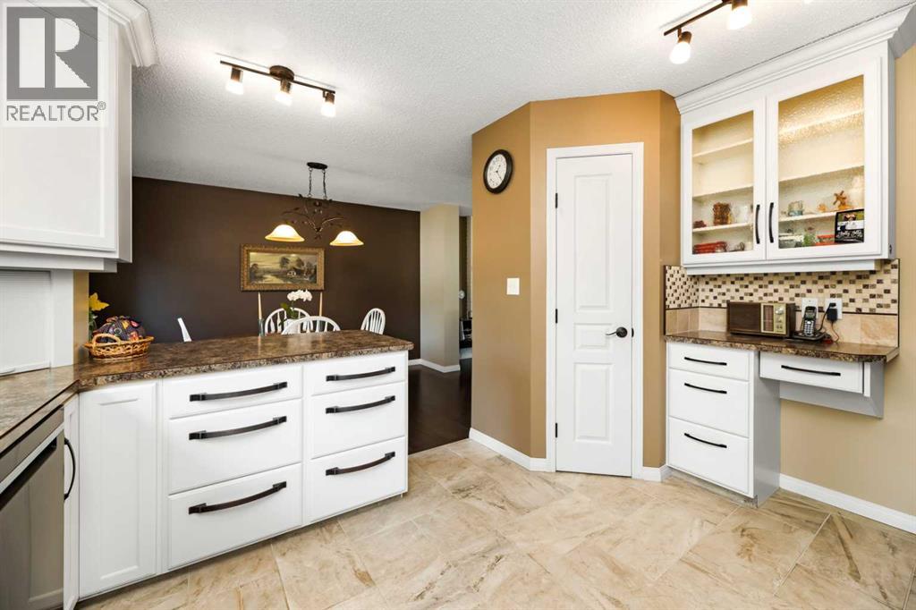 5702 48 Avenue, Lacombe