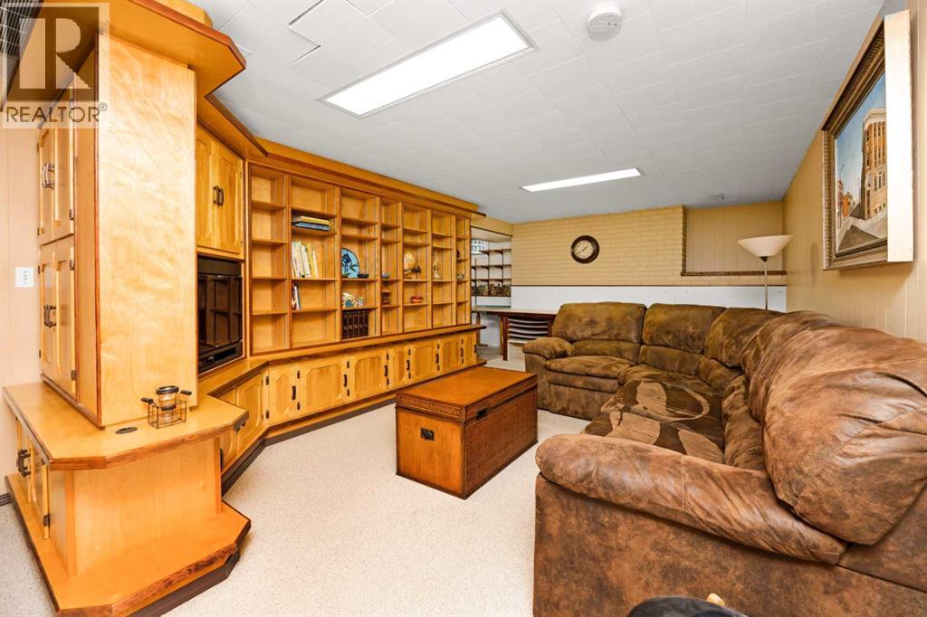 5702 48 Avenue, Lacombe