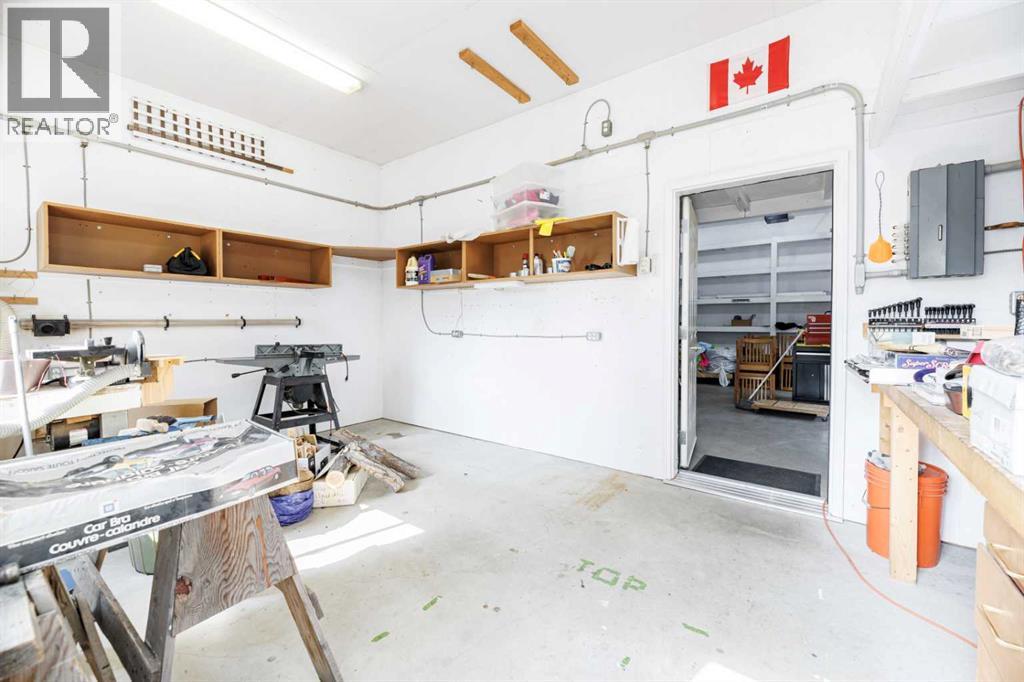 5702 48 Avenue, Lacombe