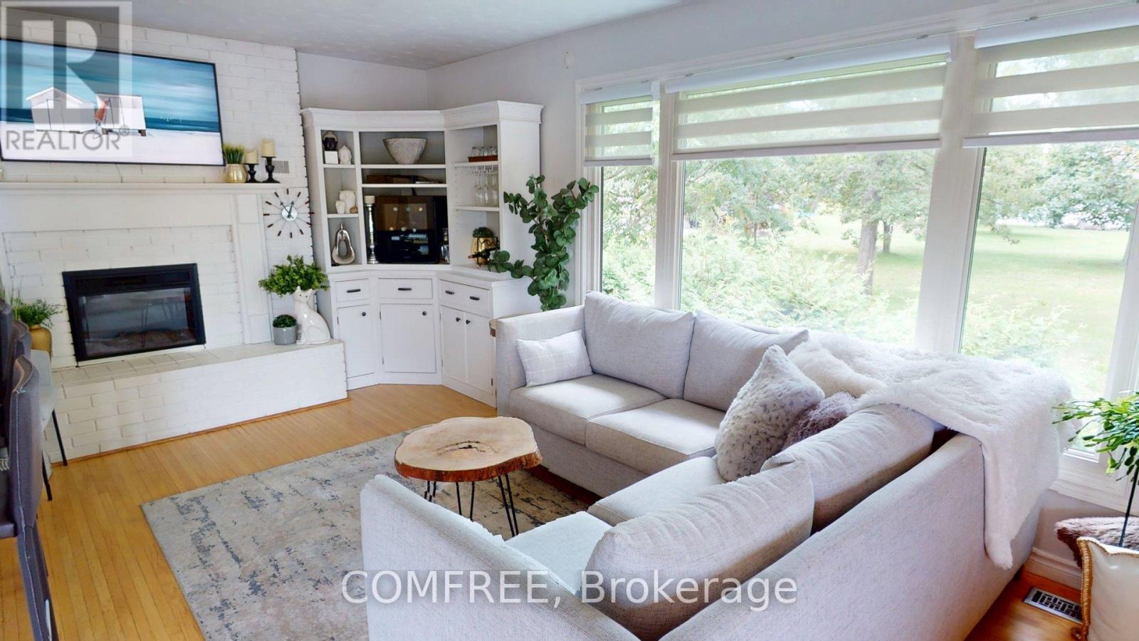 30 LAKESHORE DRIVE - 4