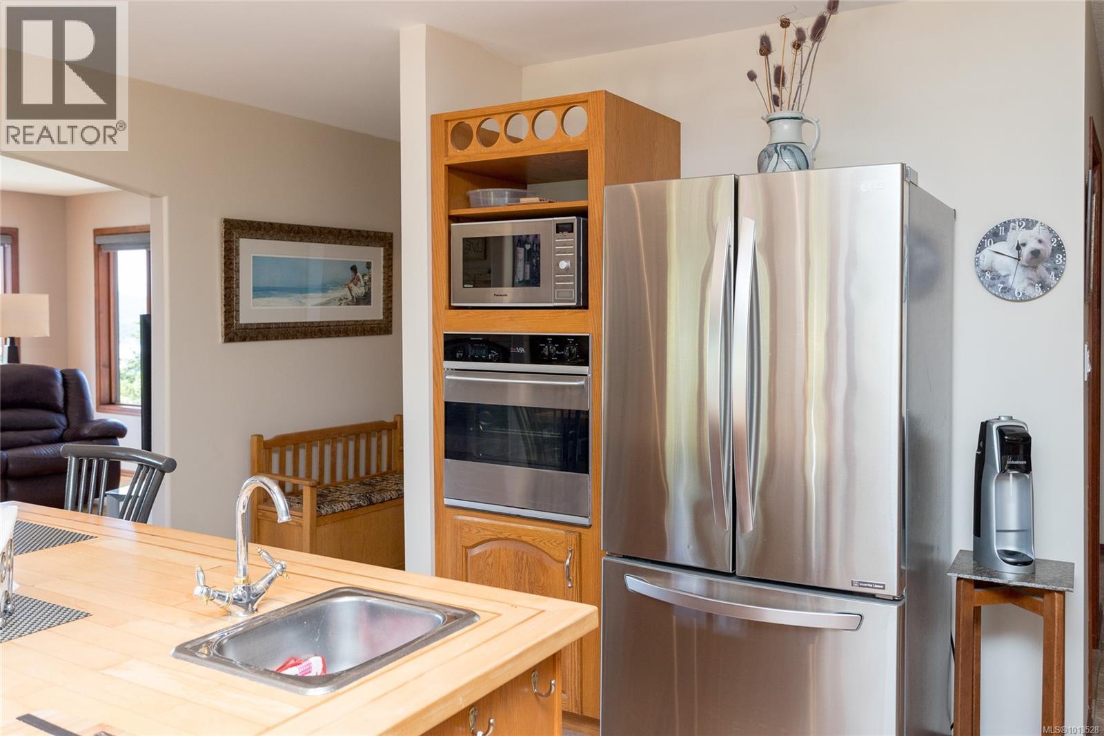 5154 Sooke Rd, Sooke