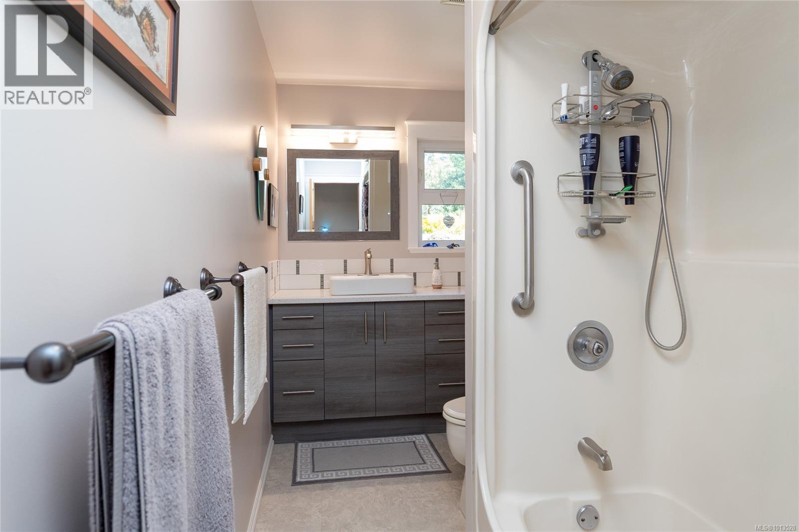5154 Sooke Rd, Sooke