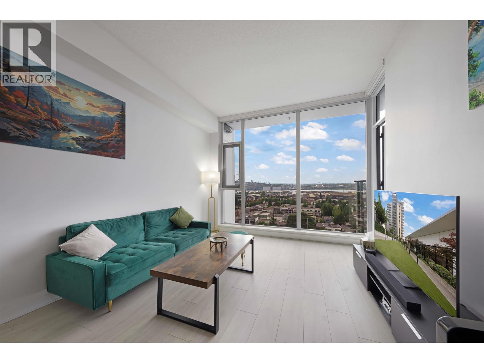 1604 1471 HUNTER STREET, North Vancouver