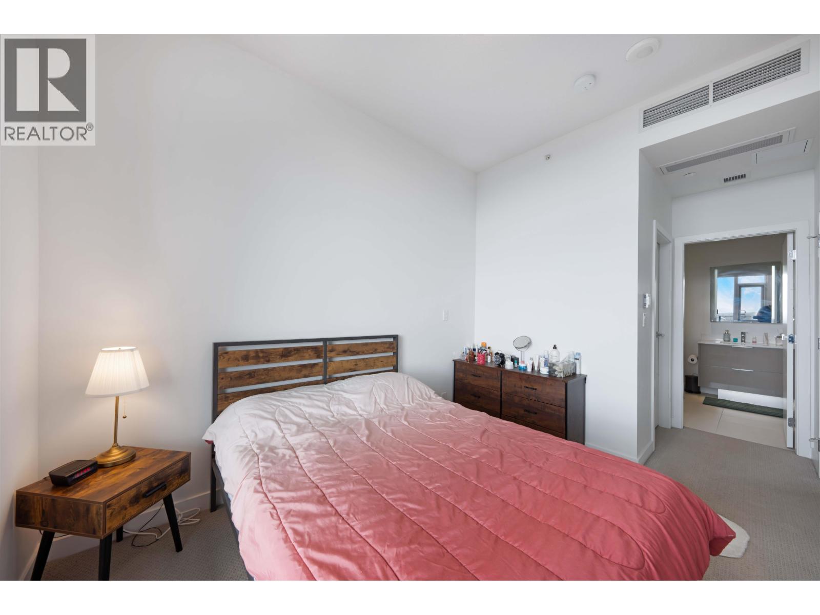 1604 1471 HUNTER STREET, North Vancouver