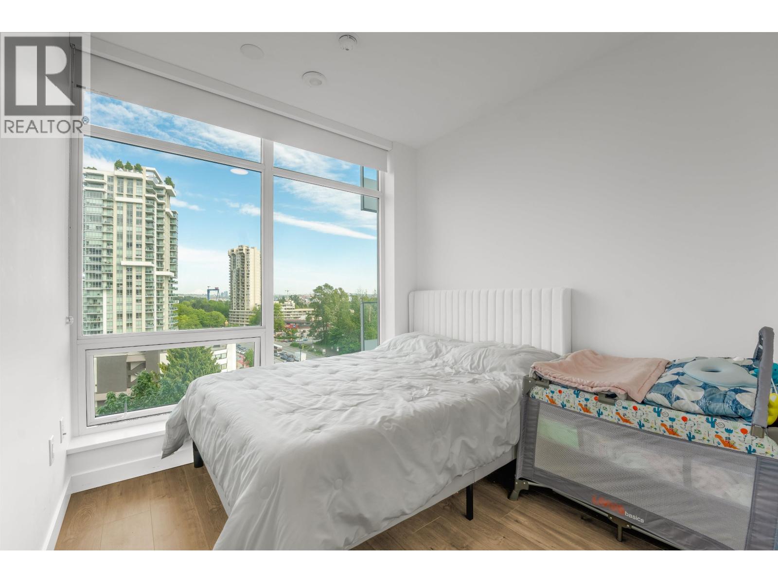 902 200 KLAHANIE COURT, West Vancouver