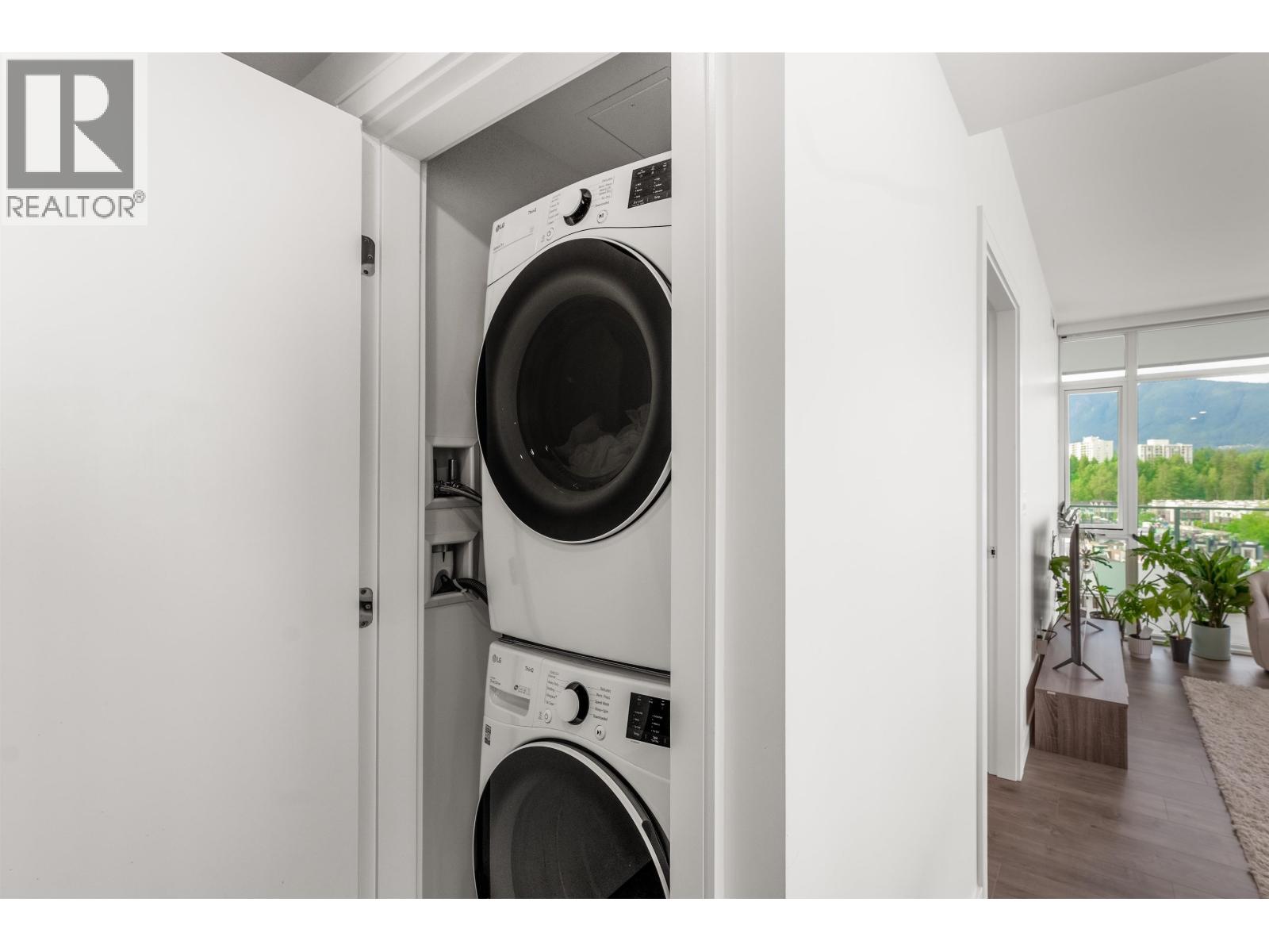 902 200 KLAHANIE COURT, West Vancouver