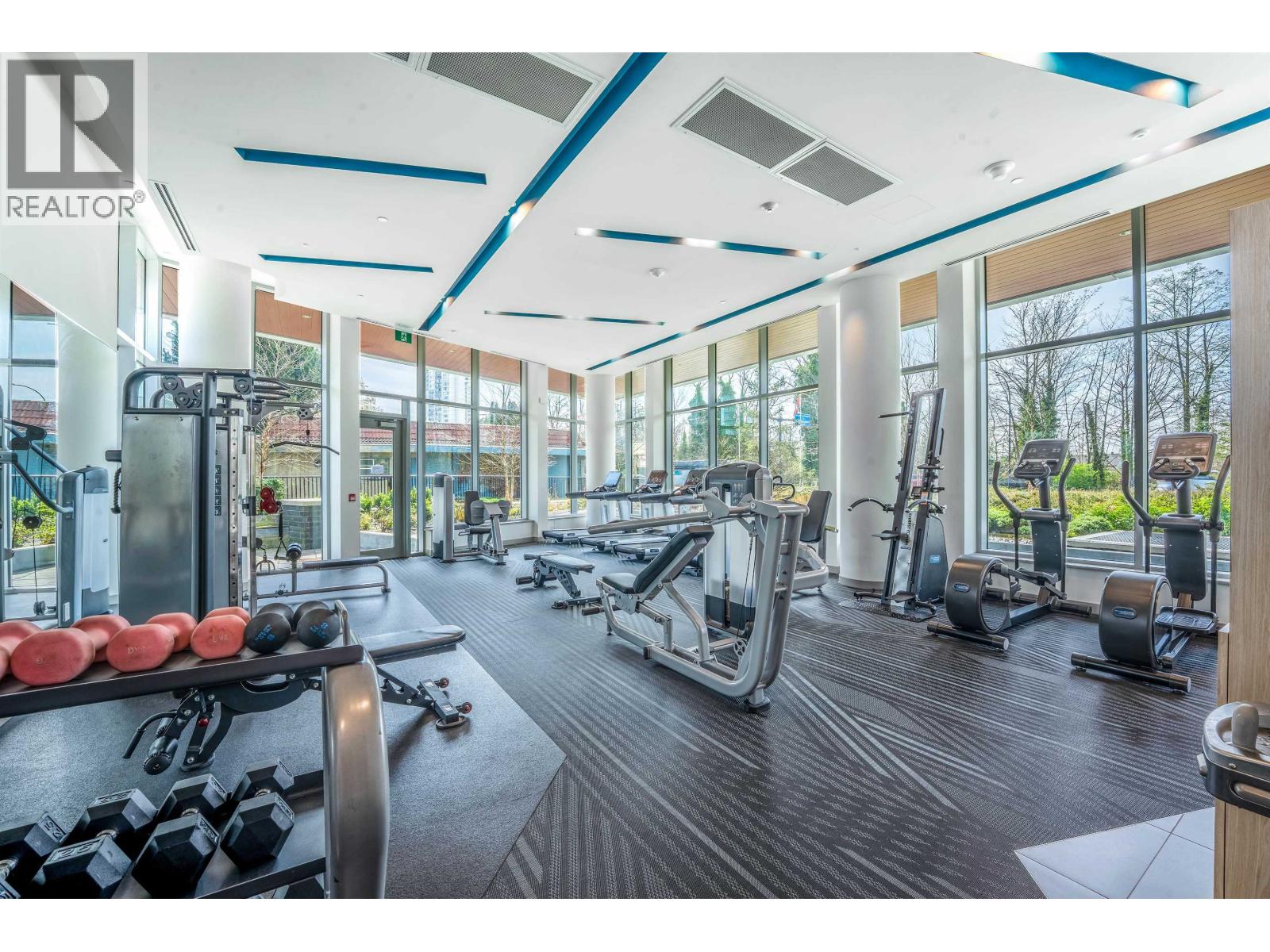 902 200 KLAHANIE COURT, West Vancouver