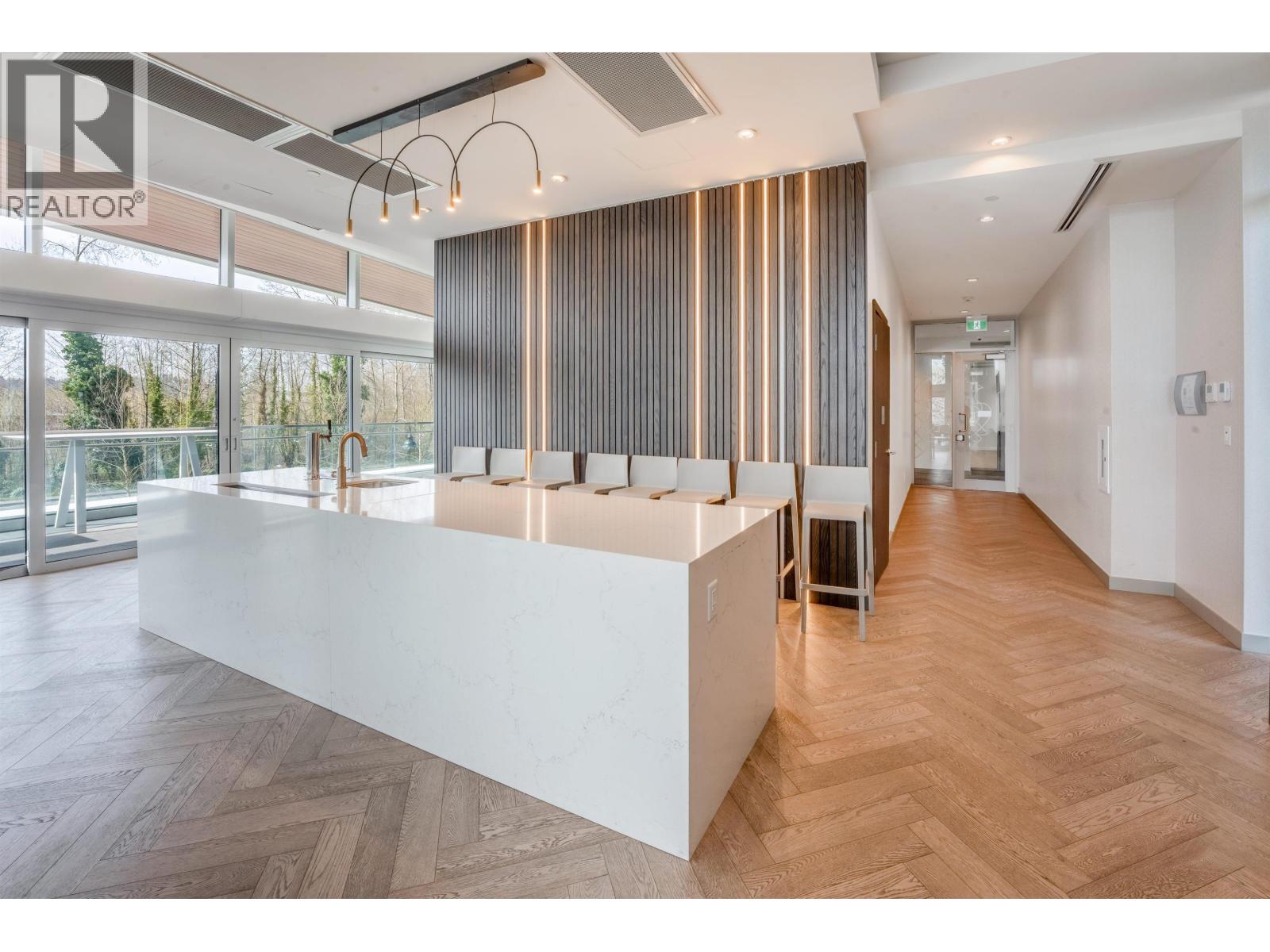 902 200 KLAHANIE COURT, West Vancouver