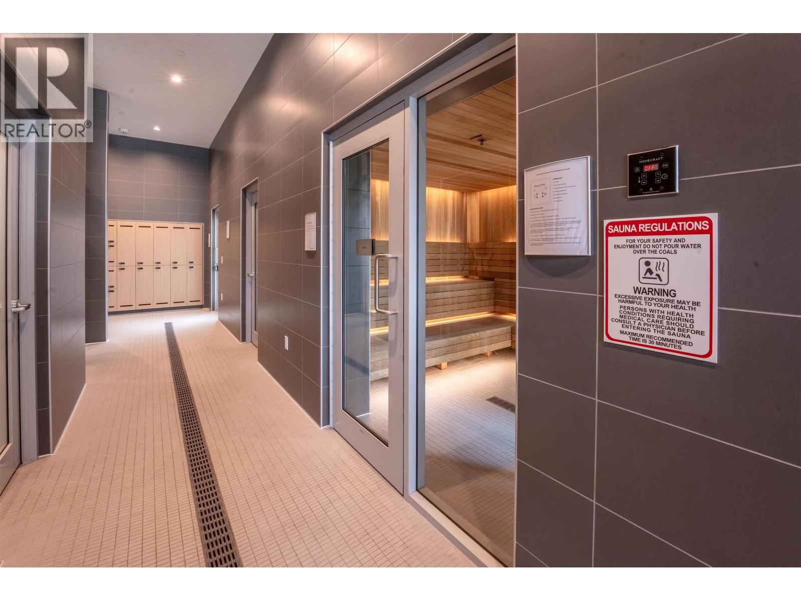 902 200 KLAHANIE COURT, West Vancouver