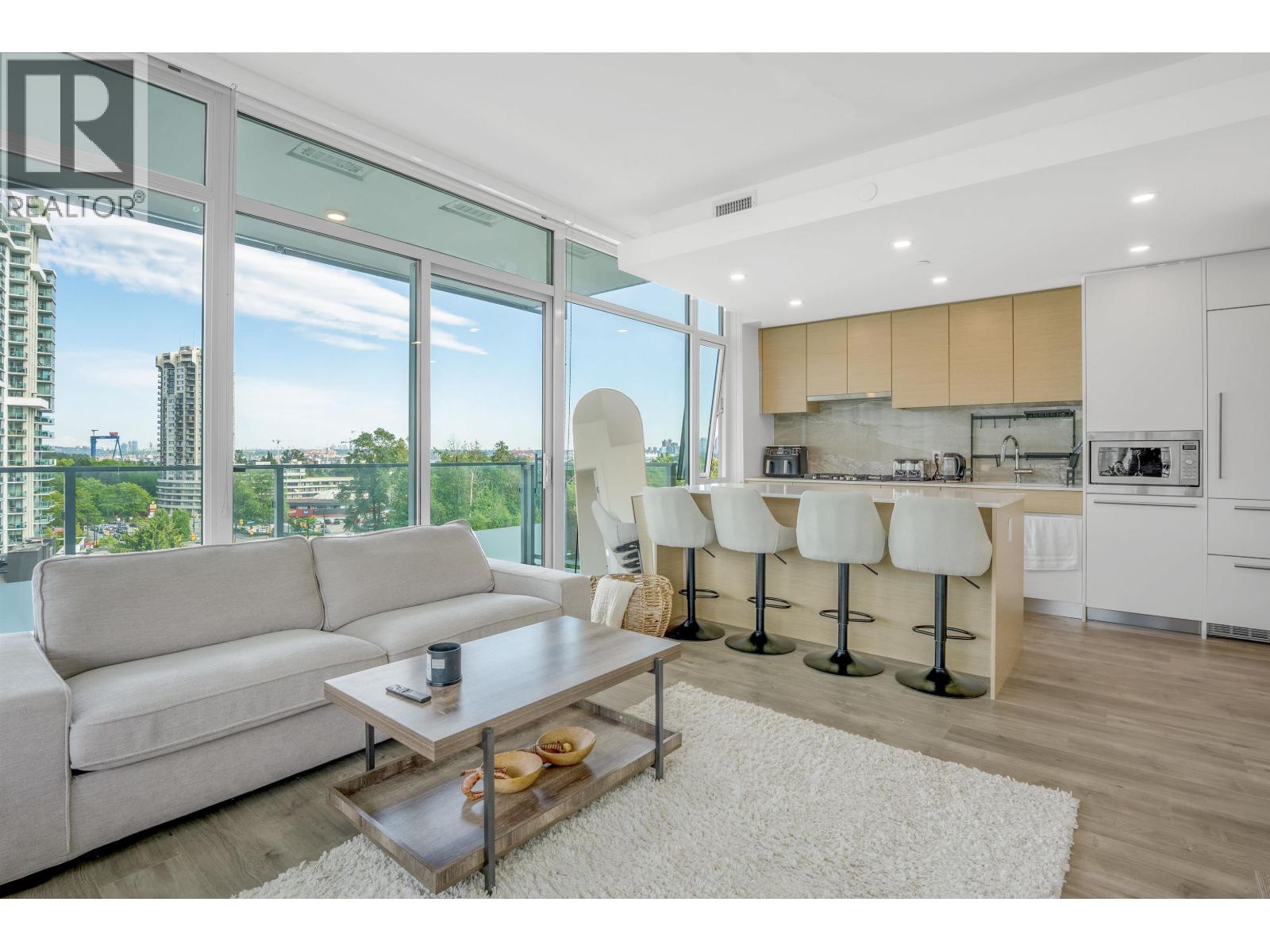 902 200 KLAHANIE COURT, West Vancouver