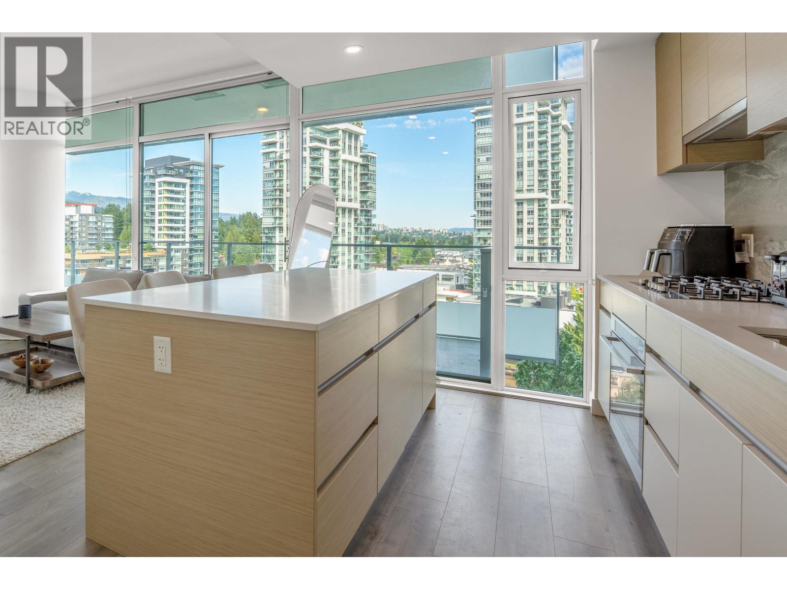 902 200 KLAHANIE COURT, West Vancouver