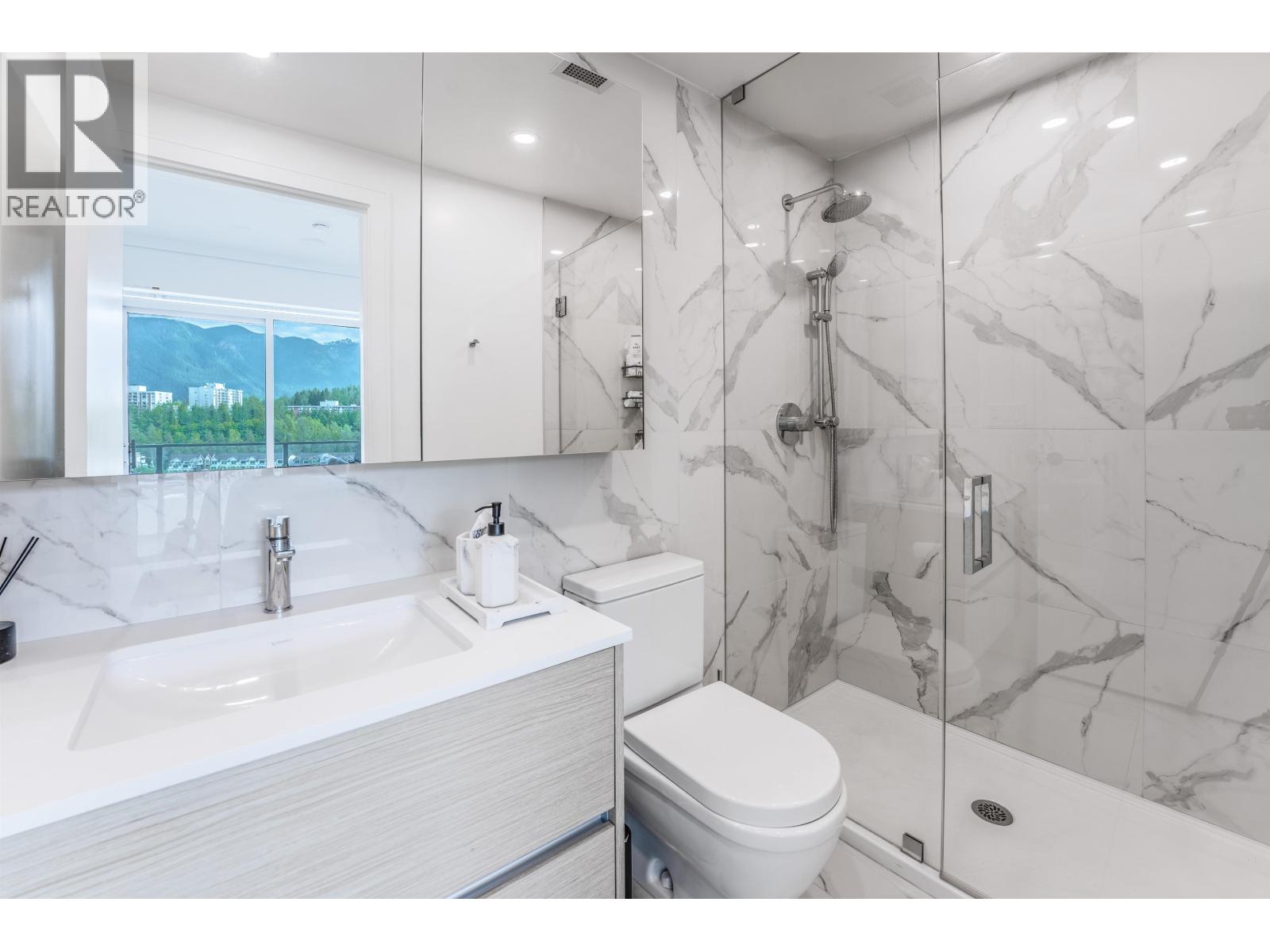 902 200 KLAHANIE COURT, West Vancouver