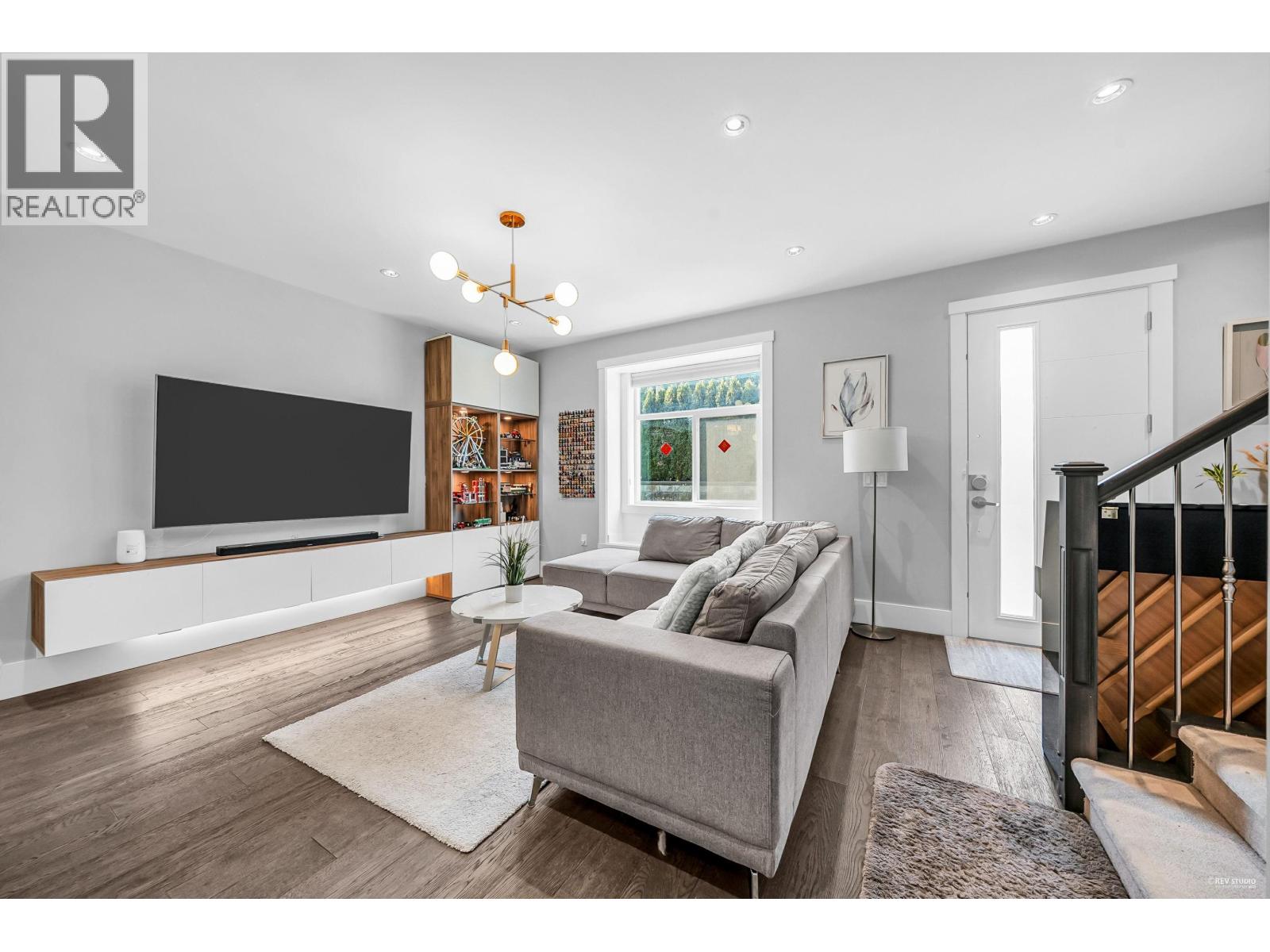 5488 CANADA WAY, Burnaby