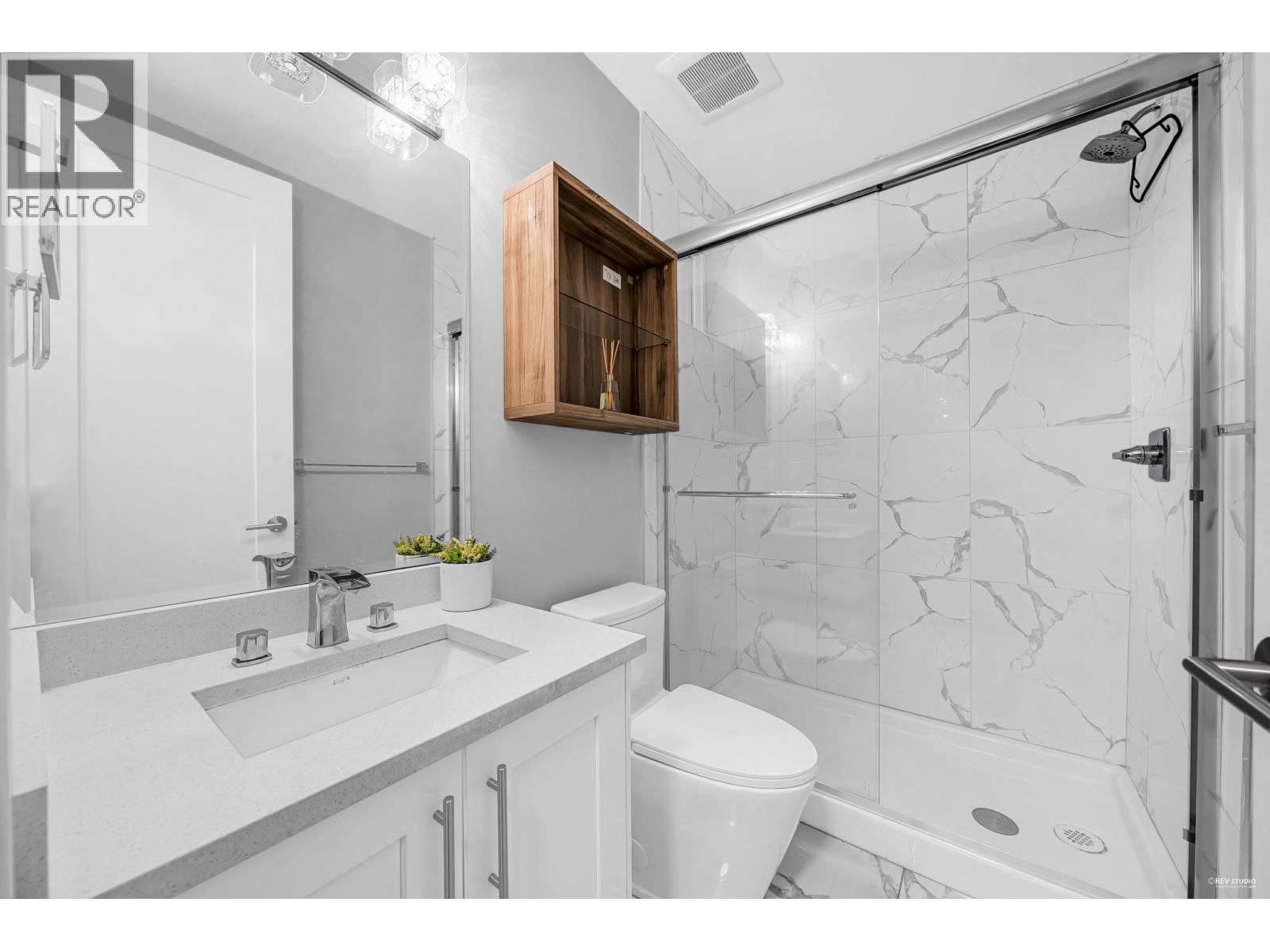 5488 CANADA WAY, Burnaby