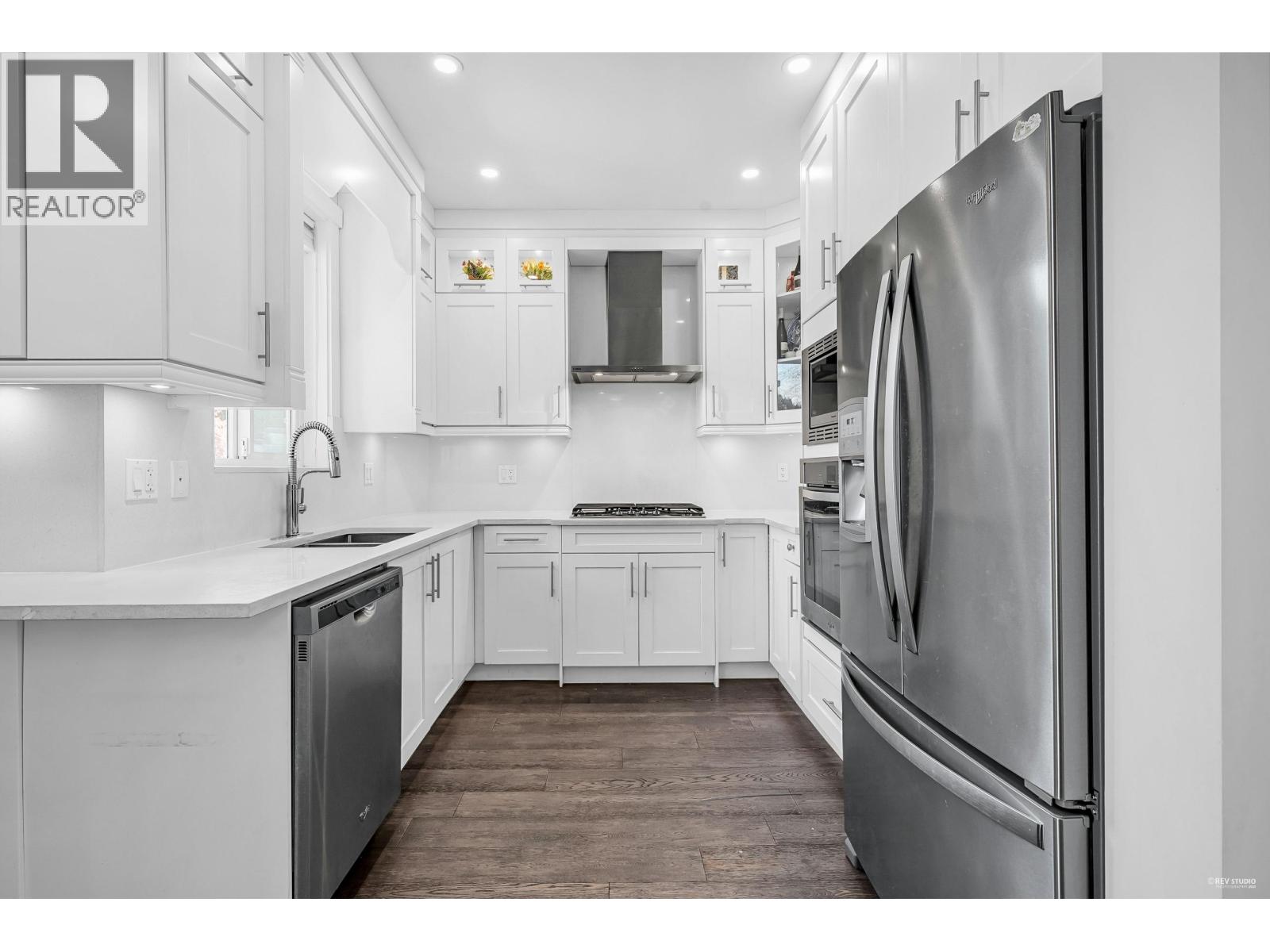 5488 CANADA WAY, Burnaby