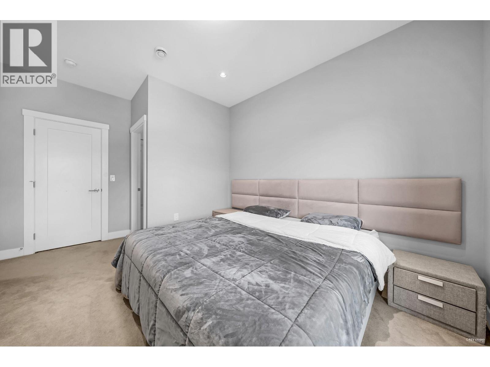 5488 CANADA WAY, Burnaby