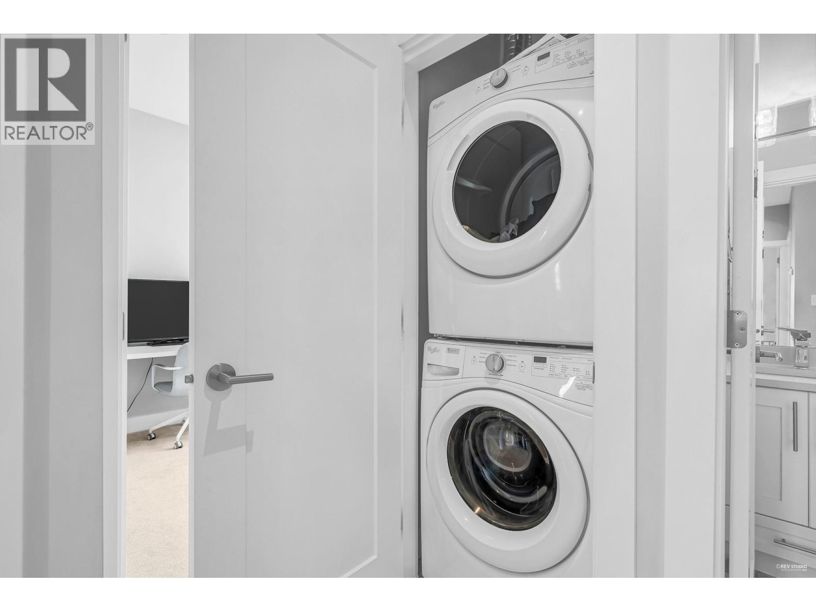 5488 CANADA WAY, Burnaby