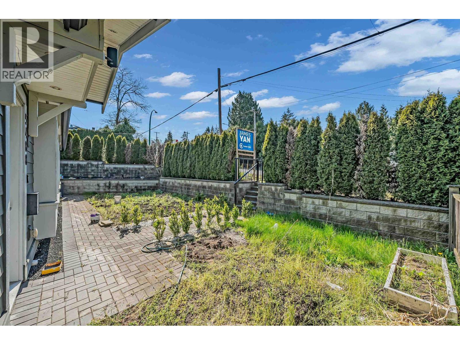 5488 CANADA WAY, Burnaby