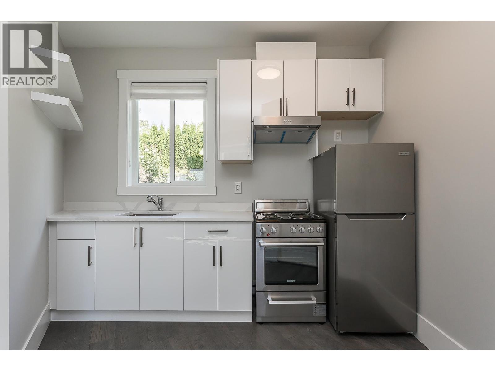 5488 CANADA WAY, Burnaby