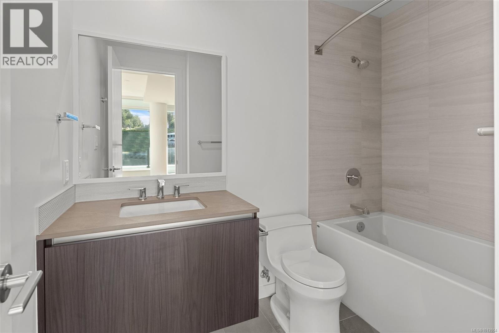 1118 2000 Hannington Road, Langford