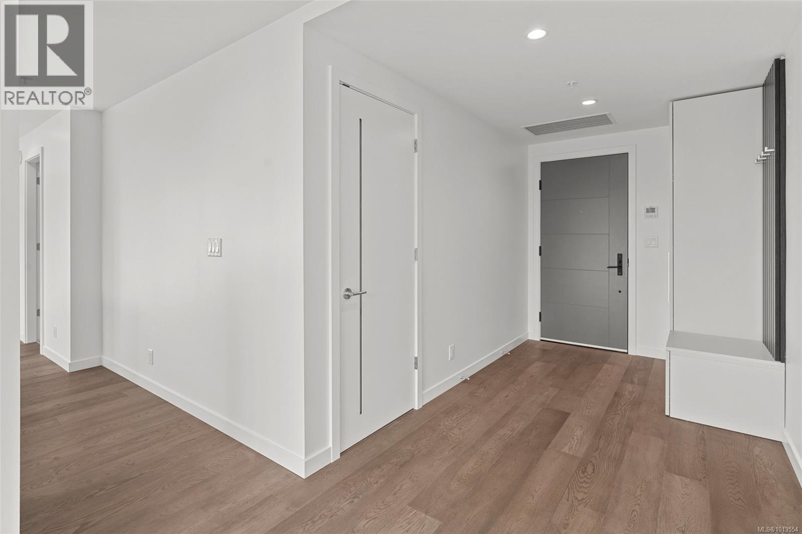 1118 2000 Hannington Road, Langford