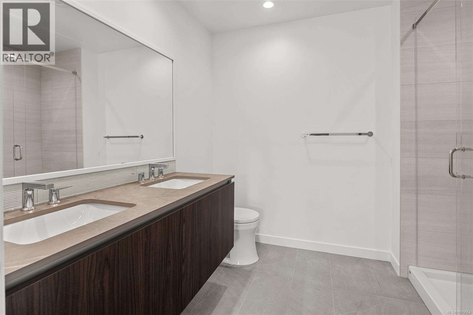 1118 2000 Hannington Road, Langford