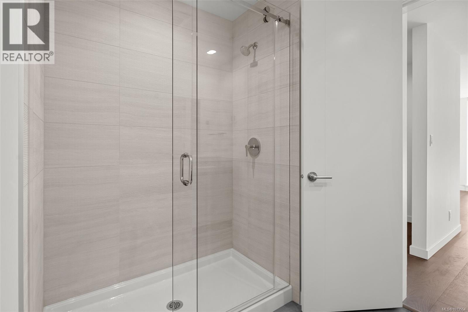 1118 2000 Hannington Road, Langford