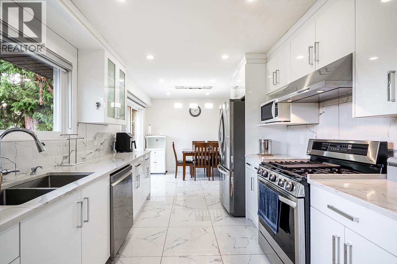 1624 COQUITLAM AVENUE, Port Coquitlam