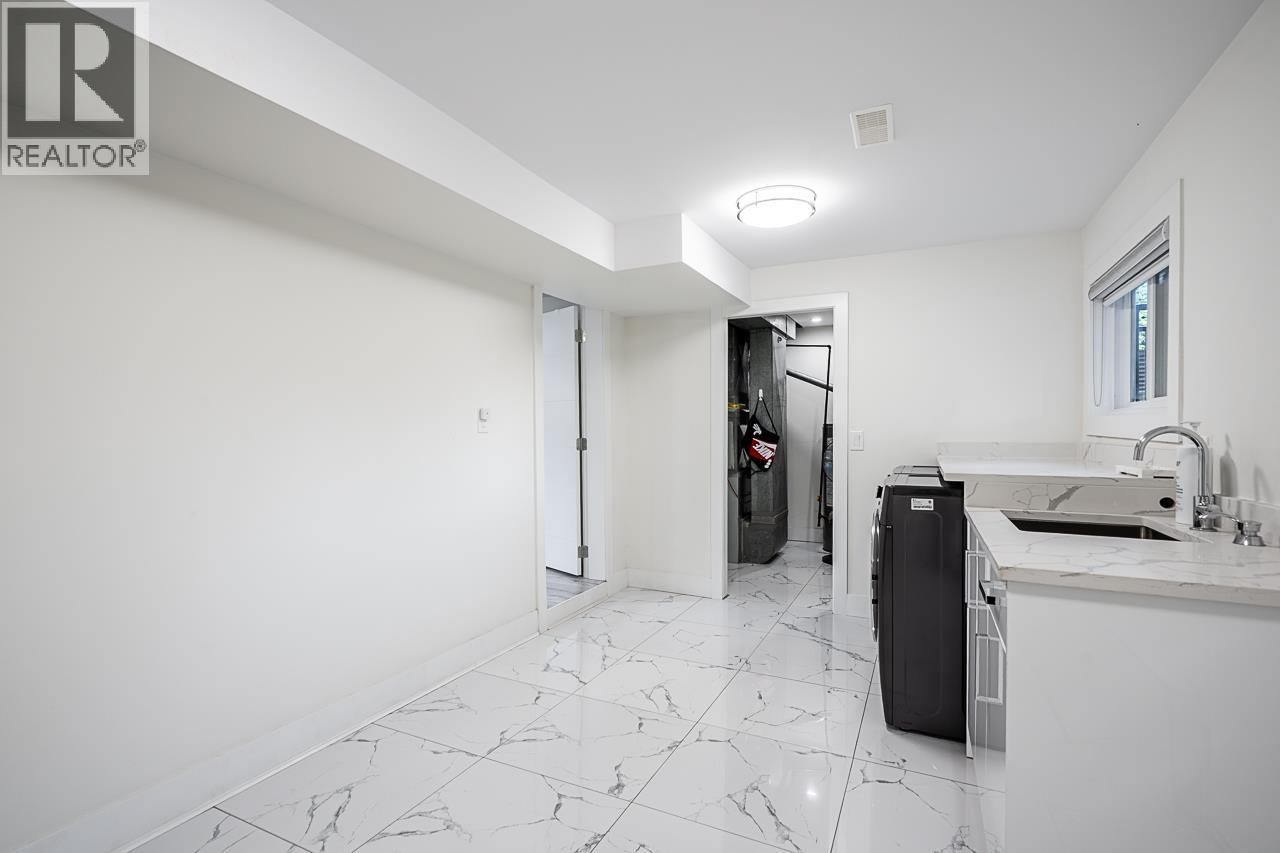 1624 COQUITLAM AVENUE, Port Coquitlam