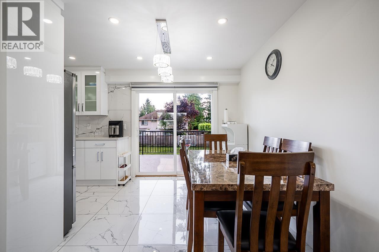 1624 COQUITLAM AVENUE, Port Coquitlam