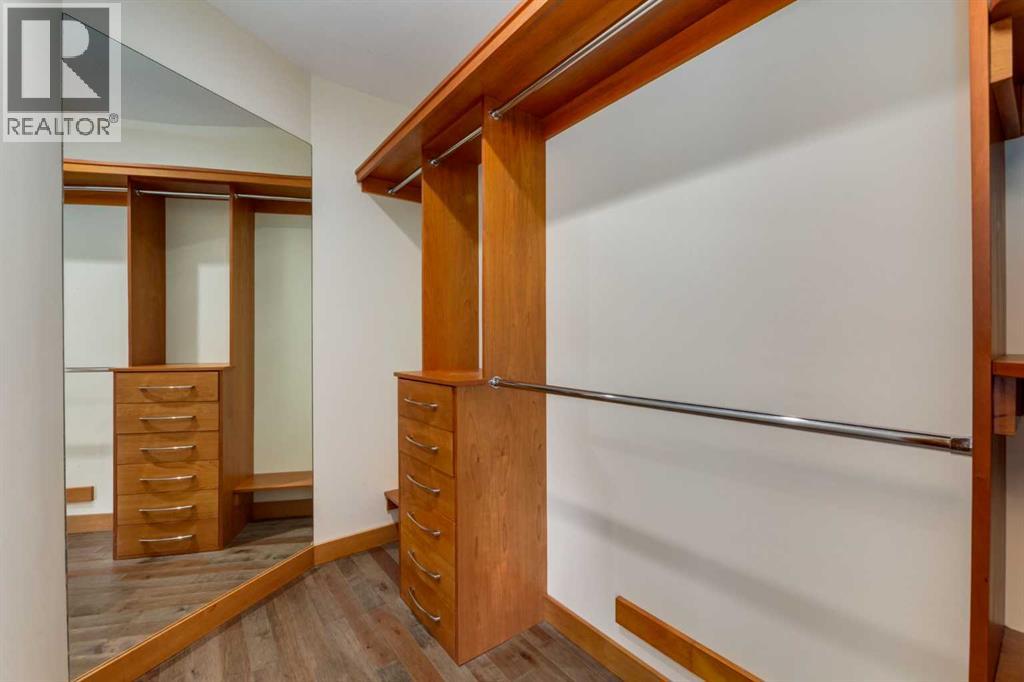 Single Family House for Sale in  Signal Hill Mews SW Signal Hill Calgary 