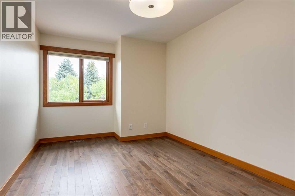 Single Family House for Sale in  Signal Hill Mews SW Signal Hill Calgary 