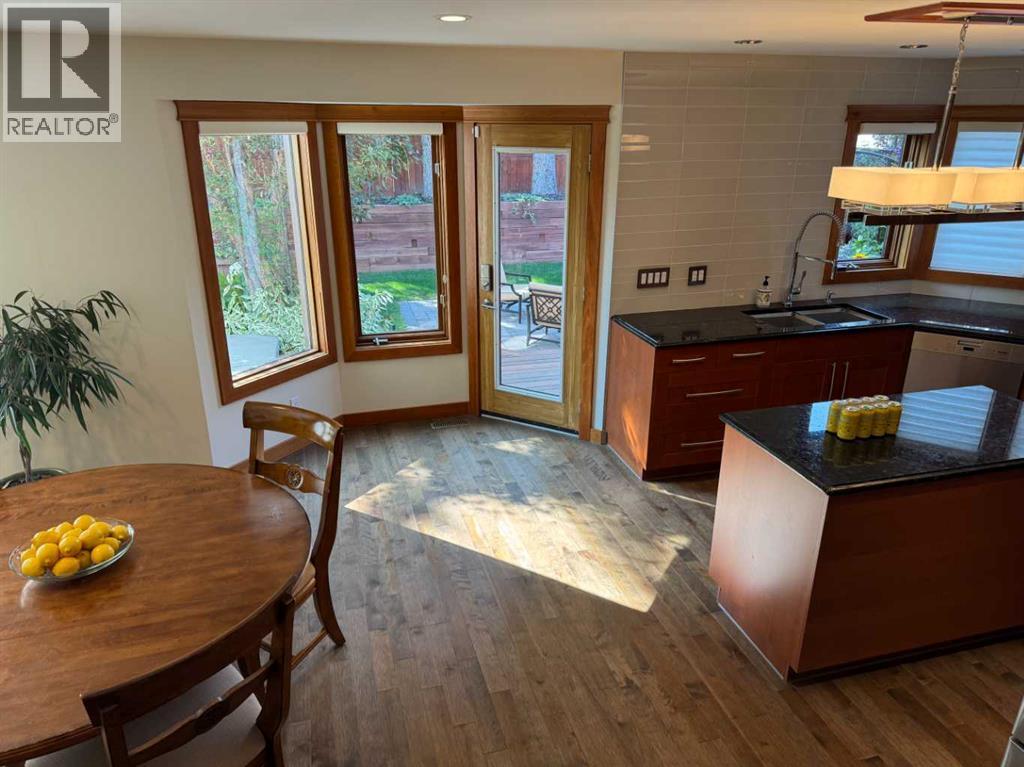 Single Family House for Sale in  Signal Hill Mews SW Signal Hill Calgary 