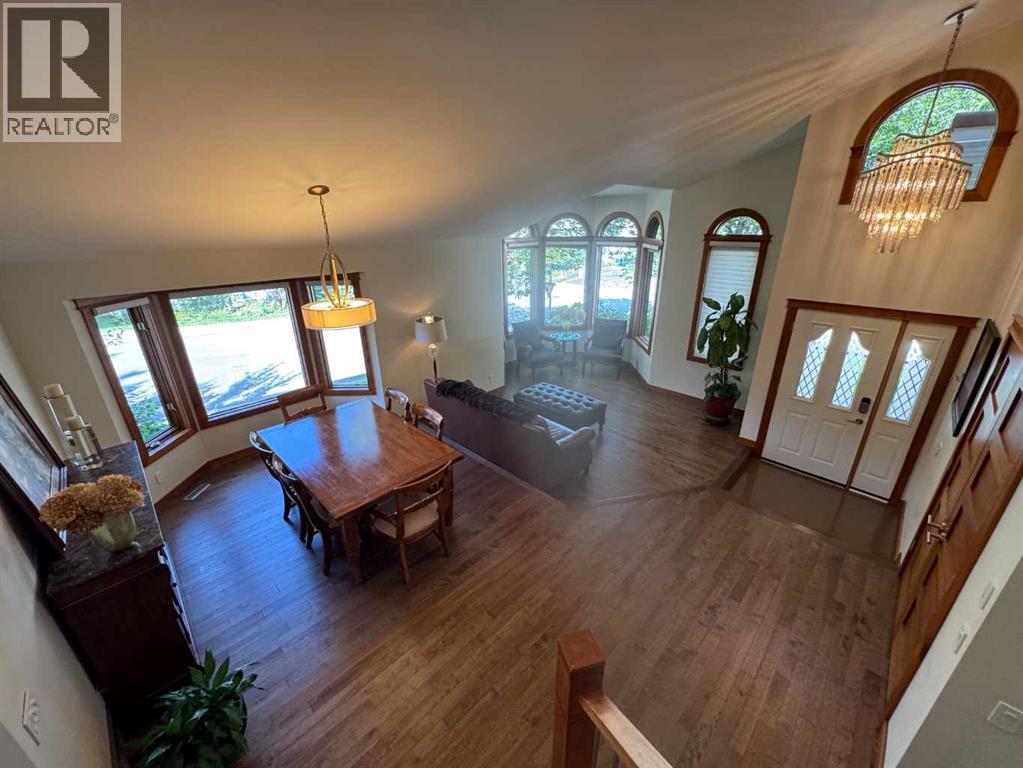 Single Family House for Sale in  Signal Hill Mews SW Signal Hill Calgary 
